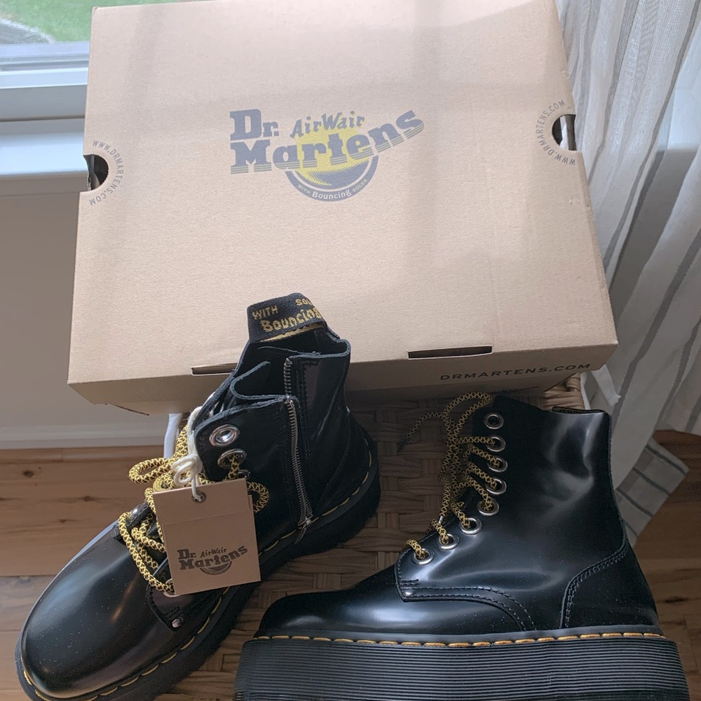 Doc Martens Jadon Max Platform Boots, Buttero black leather. 9” tall. - Picture 7 of 9